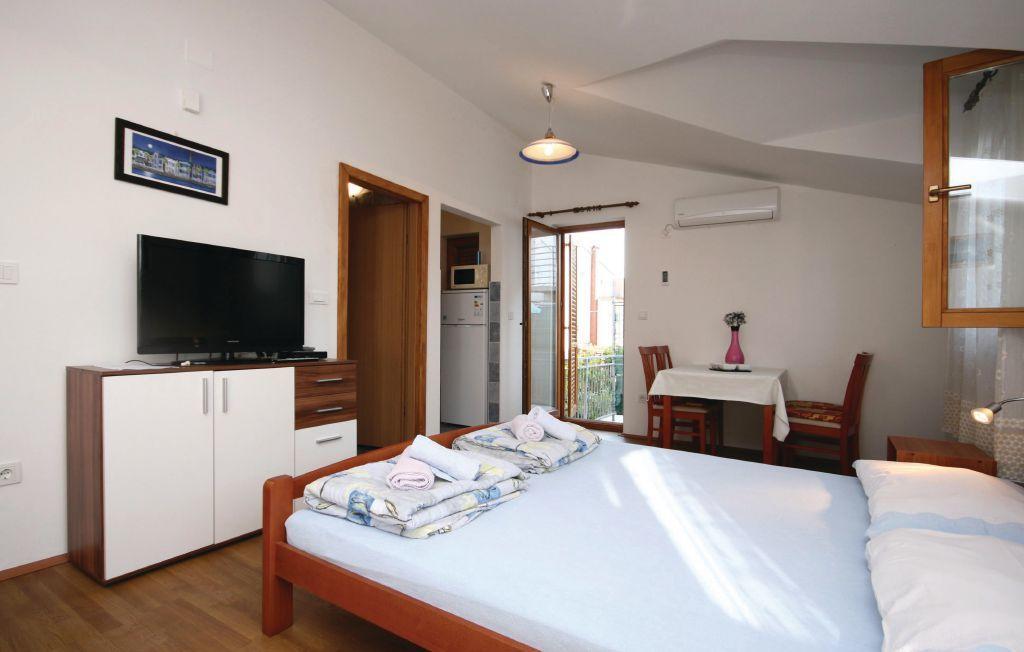 Studio Apartments Izabela Vodice Oda fotoğraf